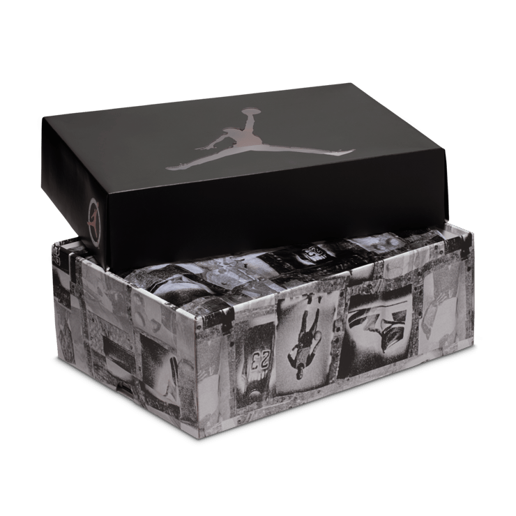 Air Jordan 4 Retro OG Flight Club Angle 5