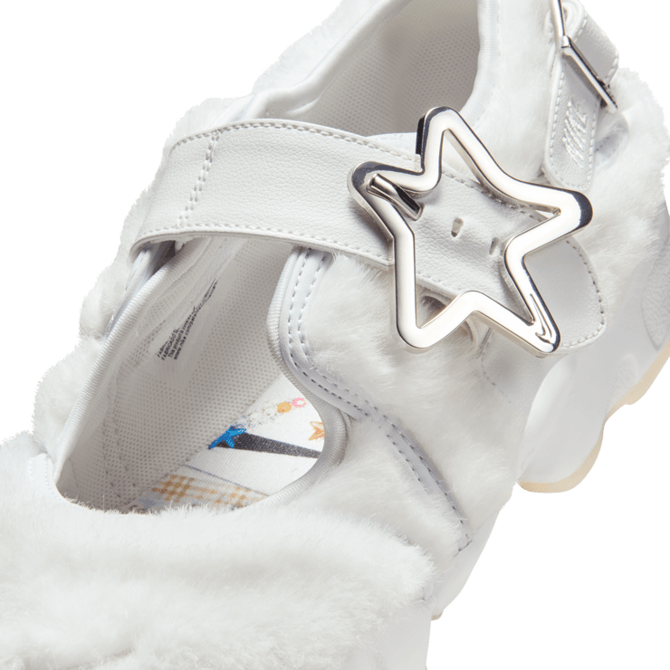 Nike Air Rift Culture Day (W) Angle 2