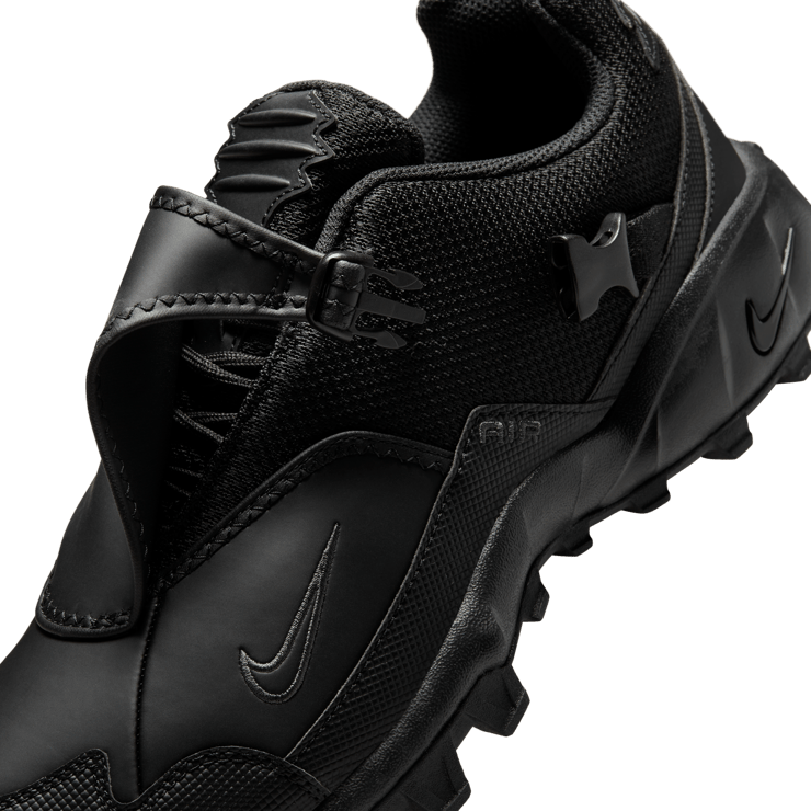 Nike ACG Phassad Black Angle 14