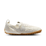 Nike Moon Shoe SP Jacquemus Soft Pearl (W) Angle 2