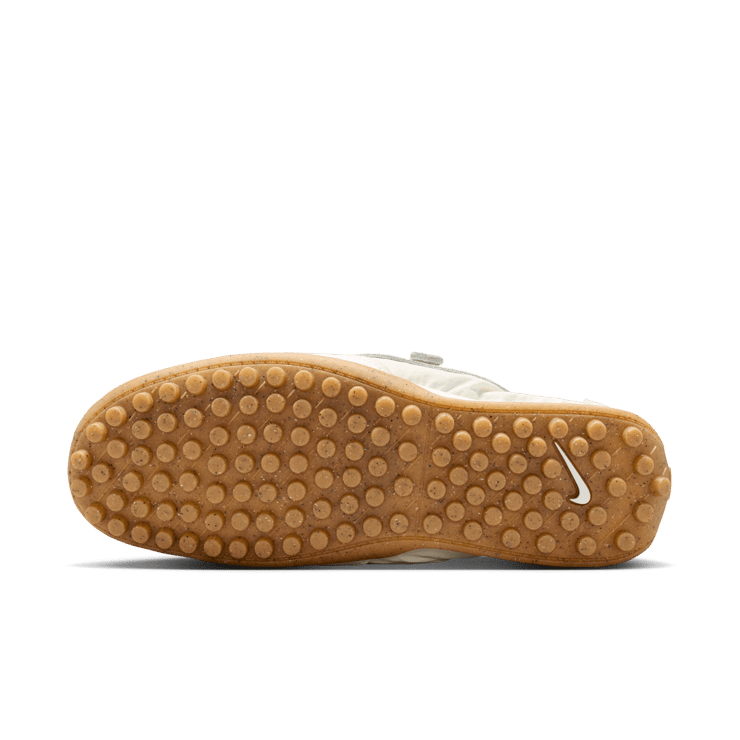 Nike Moon Shoe SP Jacquemus Soft Pearl (W) Angle 1