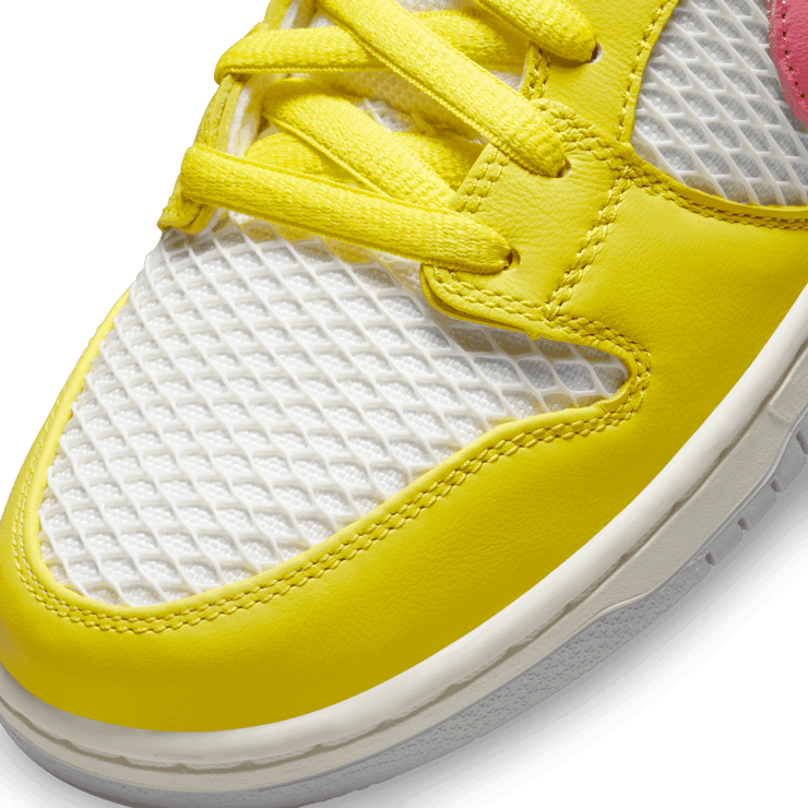 Nike SB Dunk Low BETRUE Angle 4