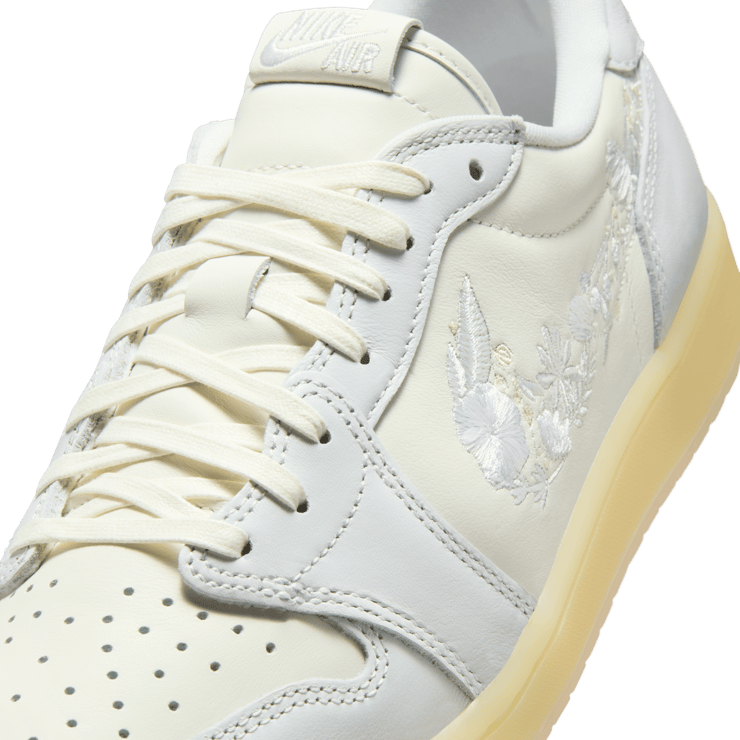 Air Jordan 1 Retro Low OG Floral Swoosh Angle 7