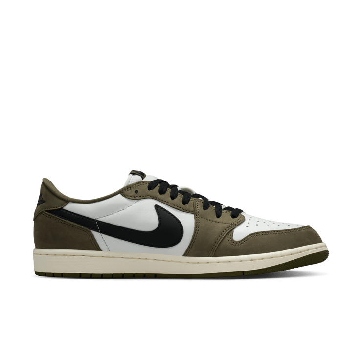 Air Jordan 1 Retro Low OG Medium Olive Angle 3