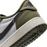 Air Jordan 1 Retro Low OG Medium Olive (GS) Angle 8