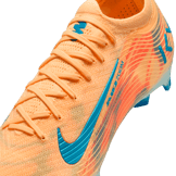 Nike Zoom Vapor 16 Elite Kylian Mbappé Limiteless Transformation Angle 50