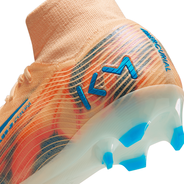 Nike Zoom Superfly 10 Elite Kylian Mbappé Limiteless Transformation Angle 37