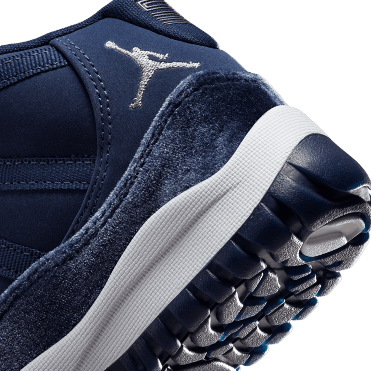 Midnight navy 11 release date sales