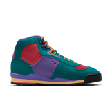 Nike Baltoro Bright Spruce Kumquat Angle 1