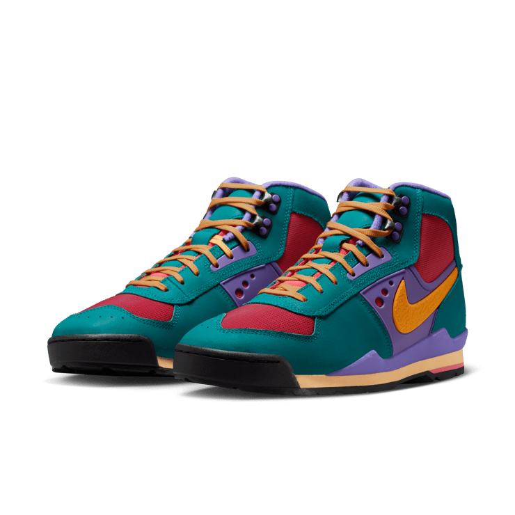 Nike Baltoro Bright Spruce Kumquat Angle 4