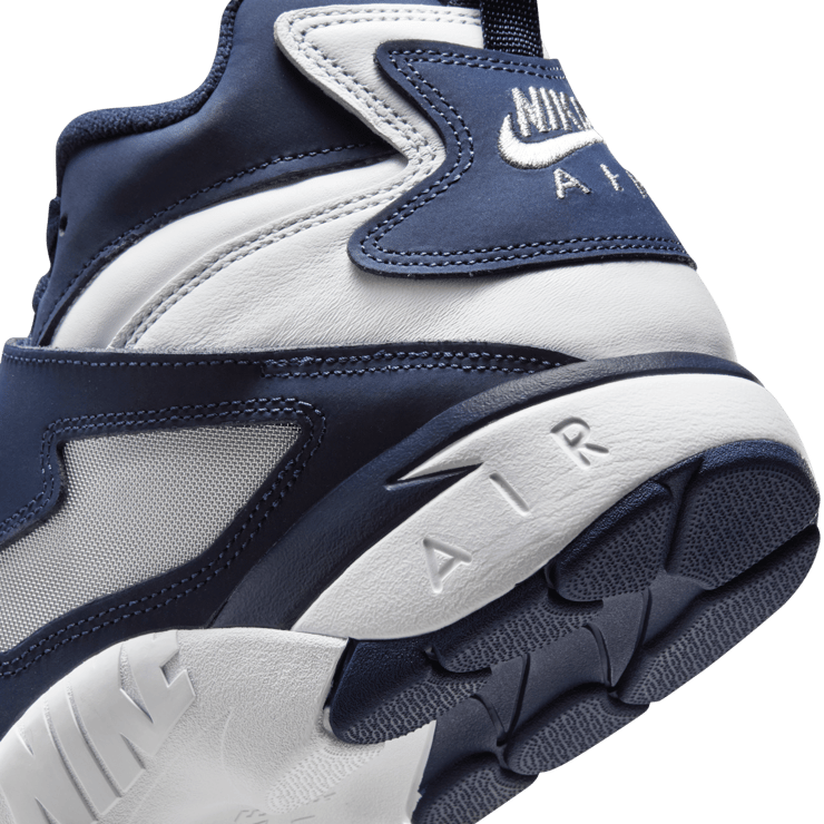 Nike Air Diamond Turf Cowboys Angle 16
