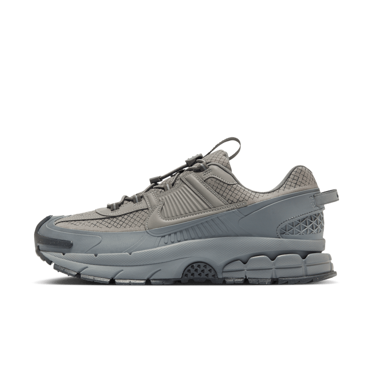 Nike Zoom Vomero 5 Roam Metallic Platinum Angle 8