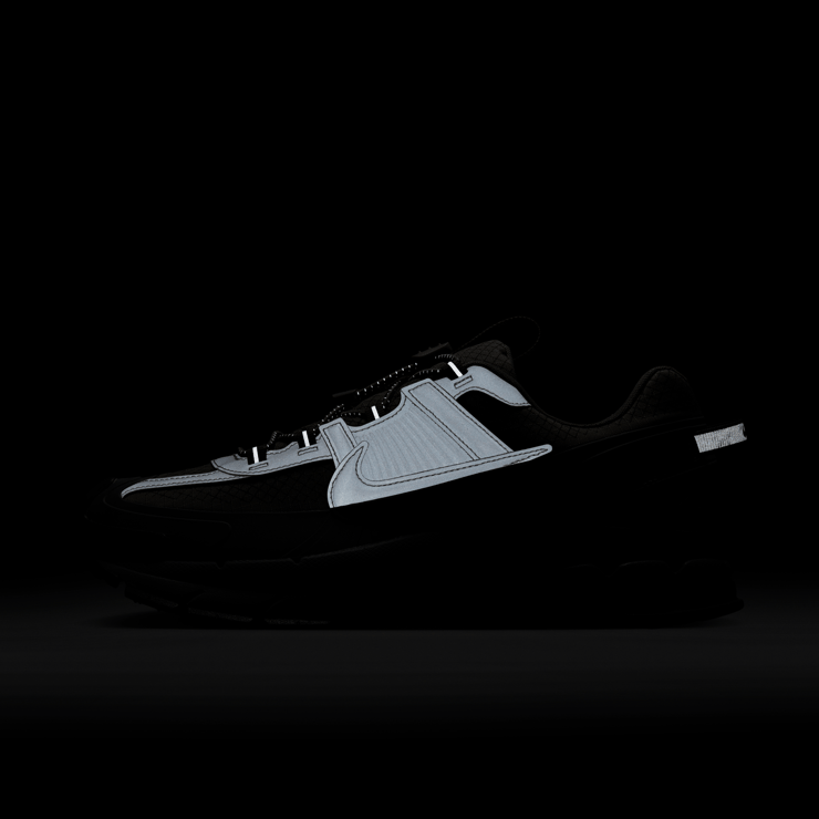 Nike Zoom Vomero 5 Roam Metallic Platinum Angle 6