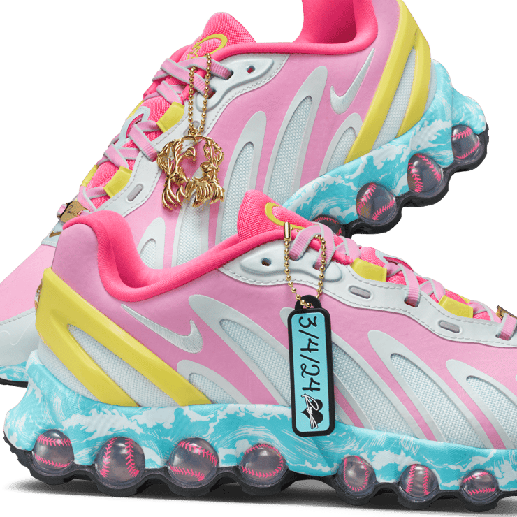 Nike Air Max DN8 Doernbecher Raegan Scheid Angle 10