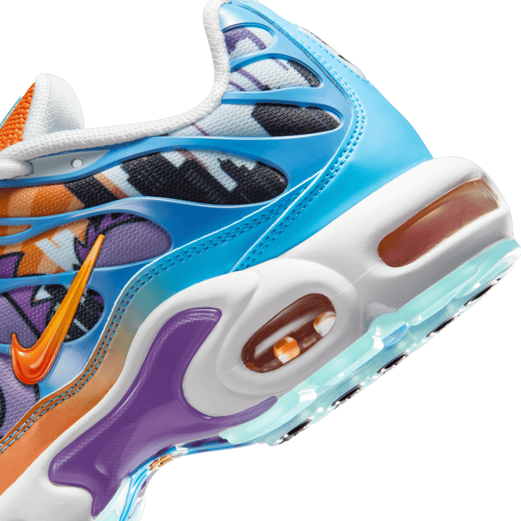 Nike Air Max Plus Doernbecher Sergio Cano Marquez Angle 10