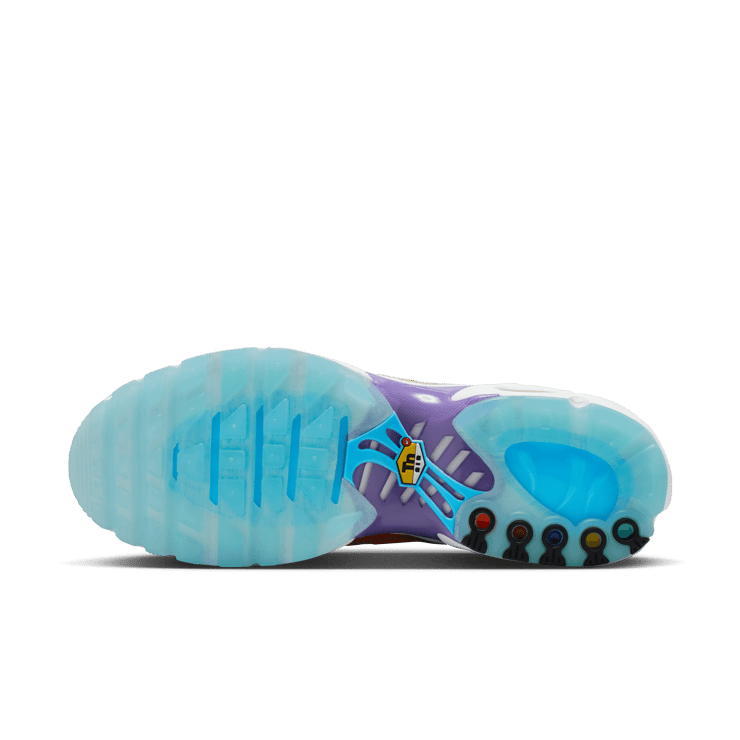 Nike Air Max Plus Doernbecher Sergio Cano Marquez Angle 6