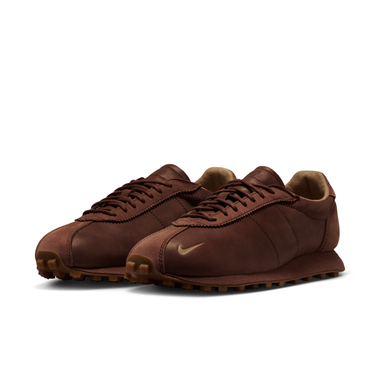 Nike LD-1000 Aritzia Angle 2