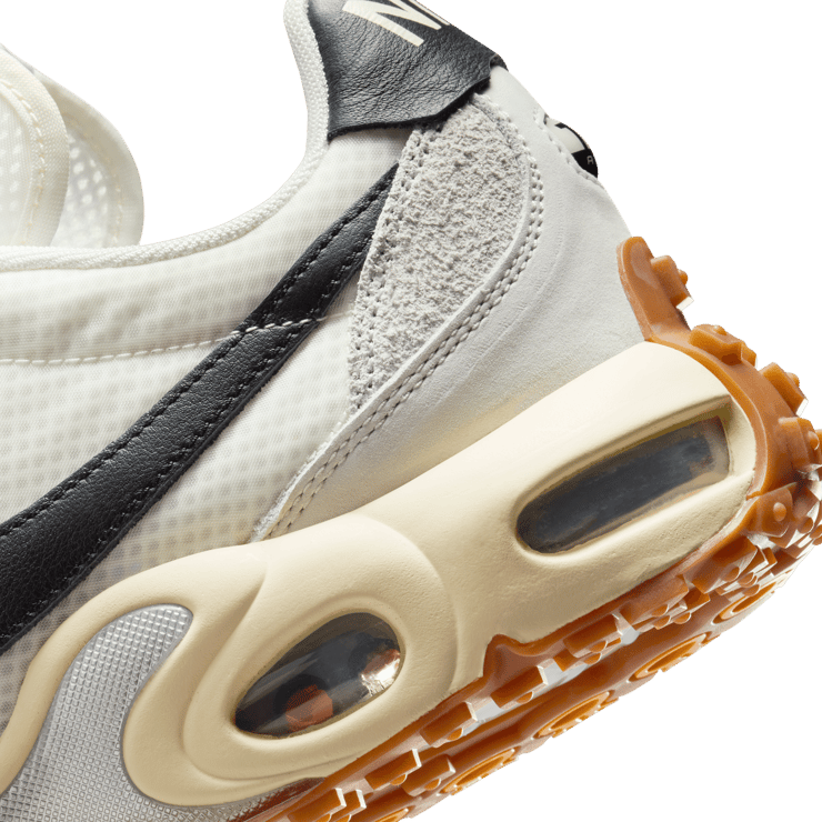 Nike Air Max Waffle Sail Neutral Grey Angle 18