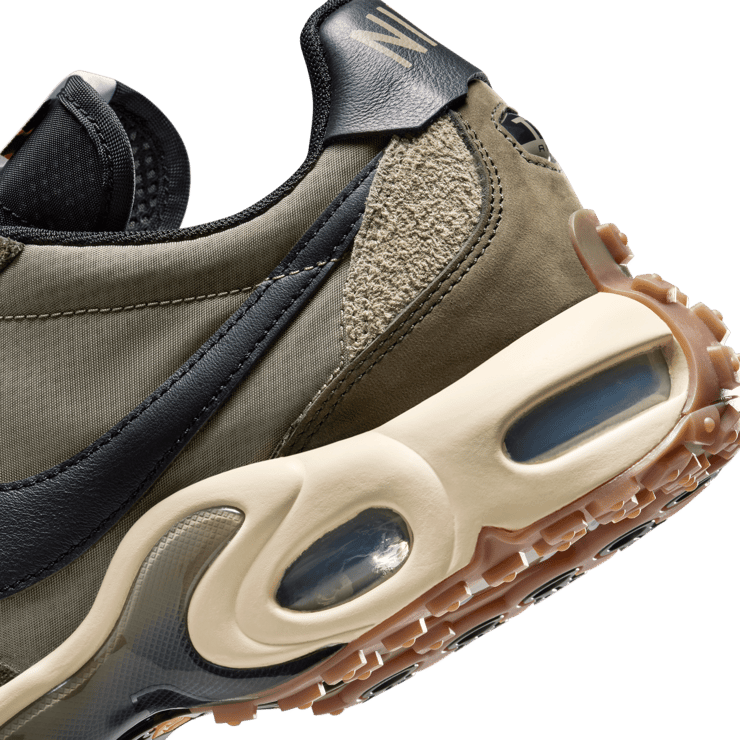 Nike Air Max Waffle Matte Olive Angle 17