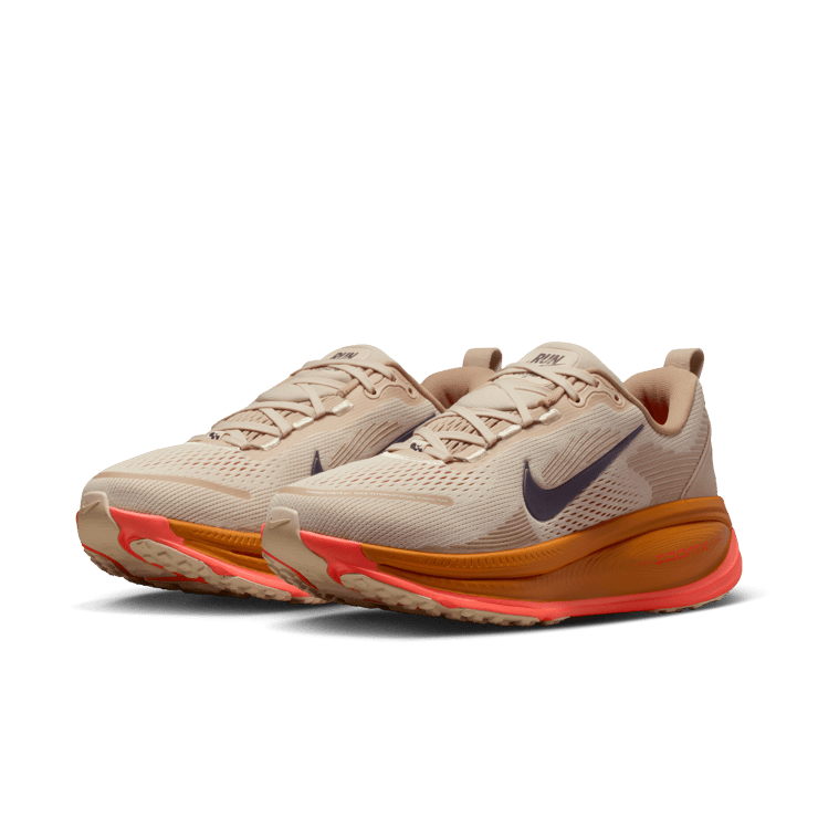 Nike Vomero 18 Running Poets Angle 0