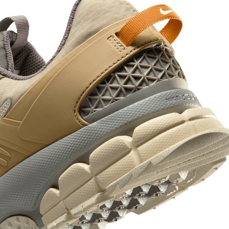 Nike Vomero 5 Roam Running Poets Angle 8