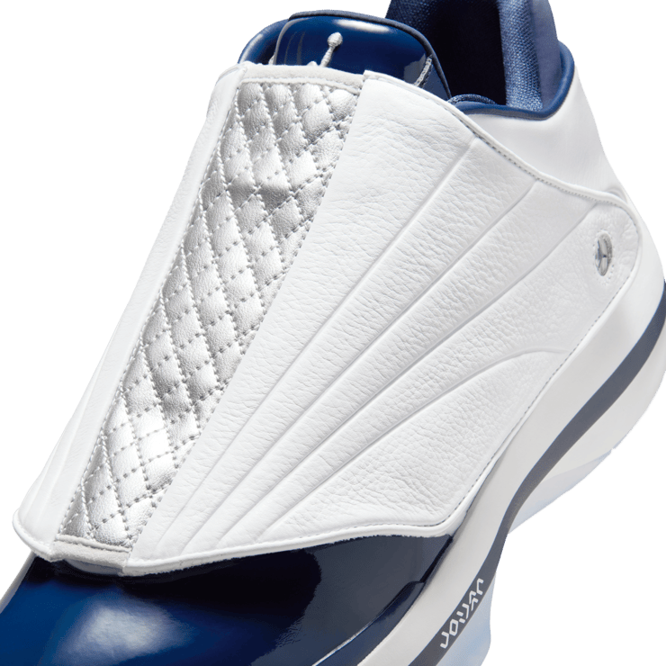 Air Jordan 4016 White Midnight Navy Angle 10