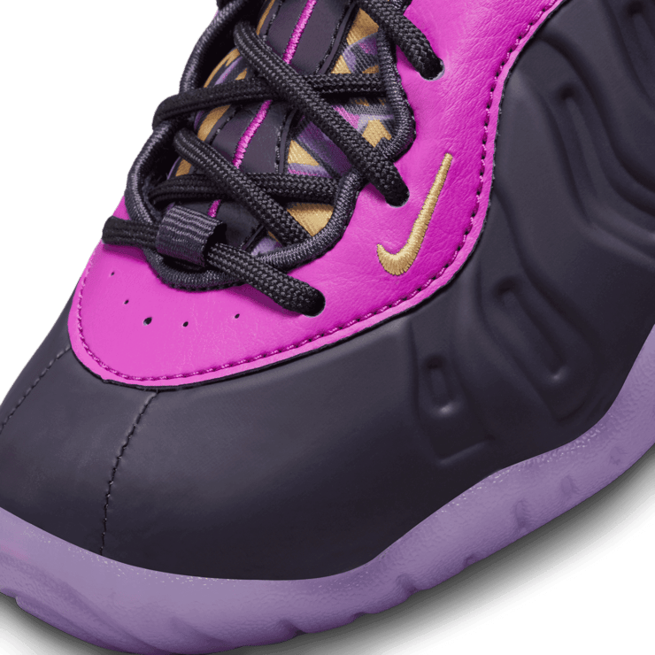 Nike Air Foamposite One Cave Purple (GS) Angle 4