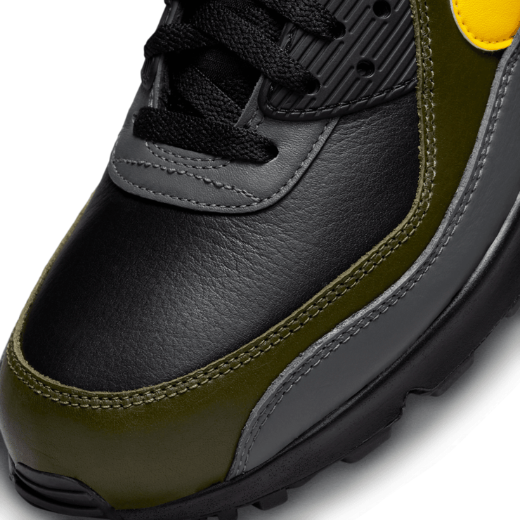 Nike Air Max 90 Gore-Tex Black Sequoia Angle 6