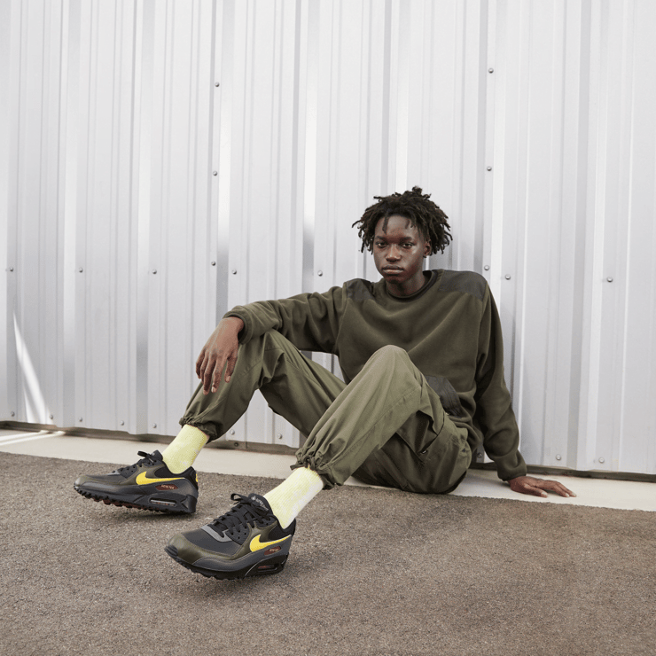 Nike Air Max 90 Gore-Tex Black Sequoia Angle 9