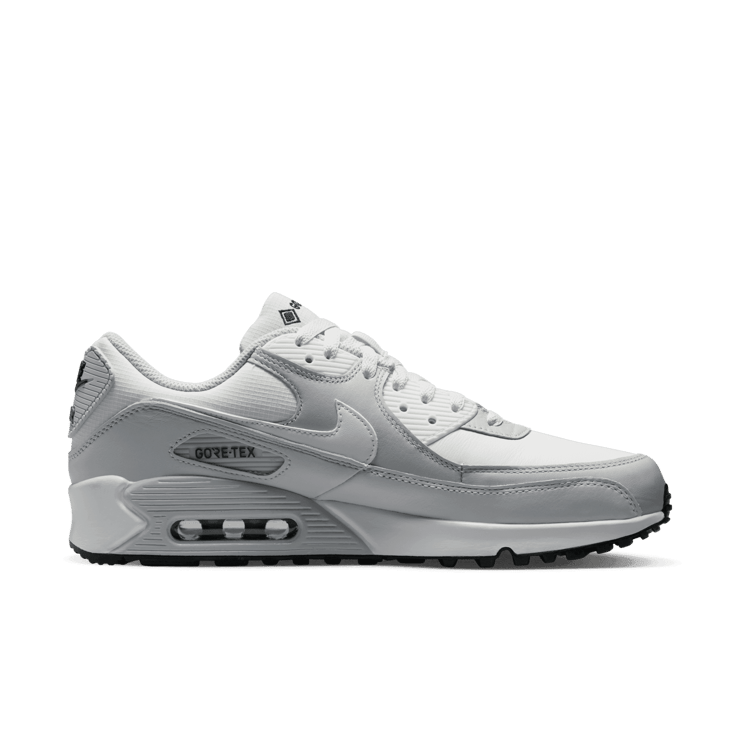 Nike Air Max 90 Gore-Tex Photon Dust Angle 1