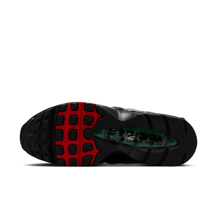 Nike Air Max 95 SP Undefeated Black Angle 3