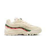 Nike Air Max 95 OG Big Bubble Undefeated Sail Gorge Green Angle 8