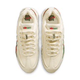 Nike Air Max 95 OG Big Bubble Undefeated Sail Gorge Green Angle 10