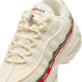 Nike Air Max 95 OG Big Bubble Undefeated Sail Gorge Green Angle 11