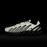 Nike Air Max Dn8 Metallic Silver Black Angle 0