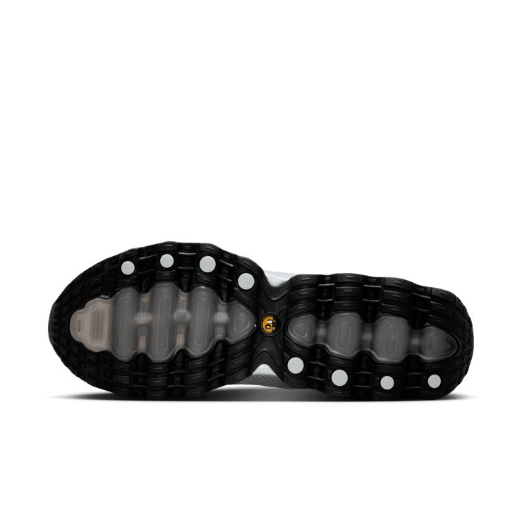 Nike Air Max Dn8 Metallic Silver Black Angle 2