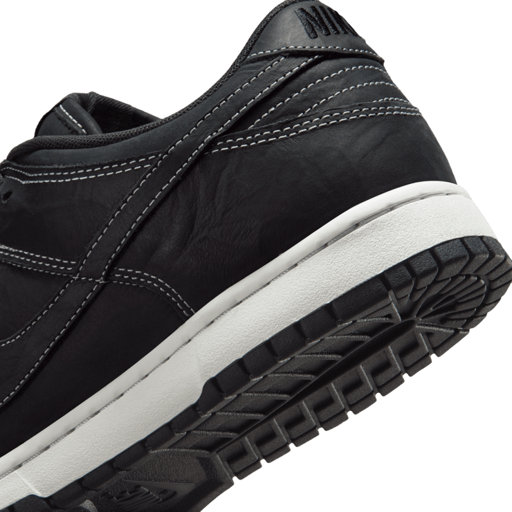 Nike Dunk Low Off Noir Summit White Angle 20