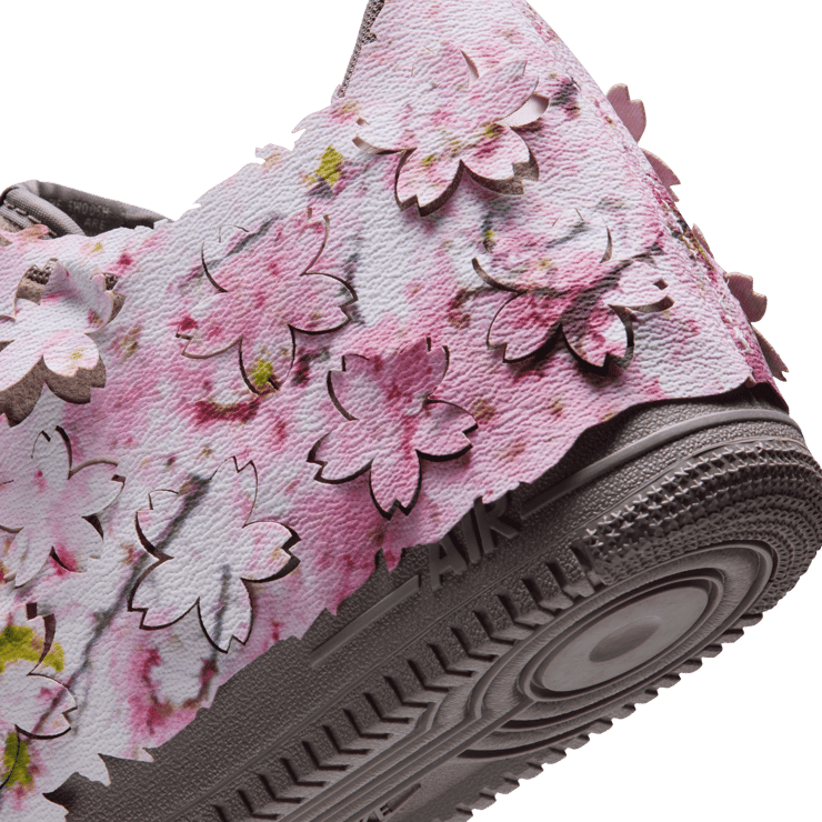 Nike Air Force 1 Low PRM Spring Flowers Angle 7