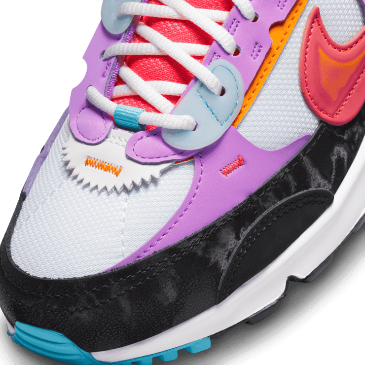 Nike Air Max 90 Futura Aura (W) Angle 5