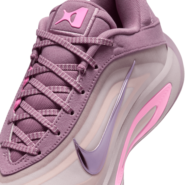 Nike A'One Dog Mom Angle 22