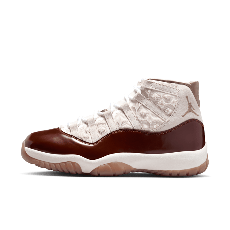 Air Jordan 11 Retro China Angle 1