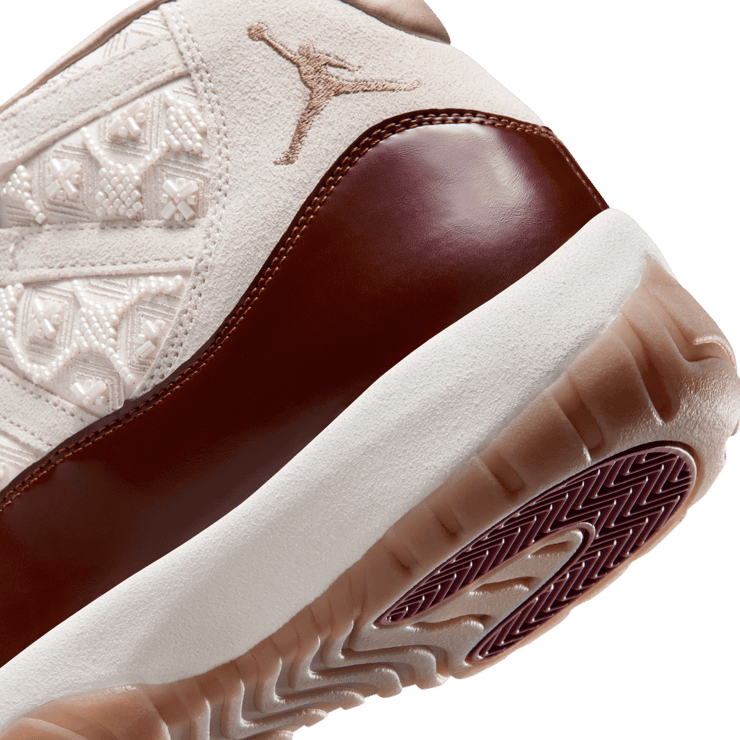 Air Jordan 11 Retro China Angle 7