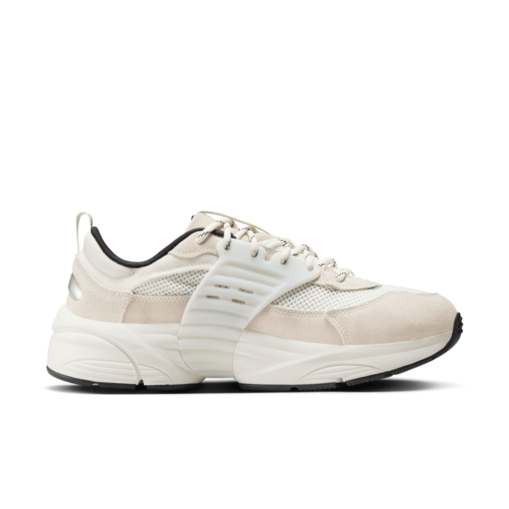 Jordan Trunner O/S Sail Angle 1