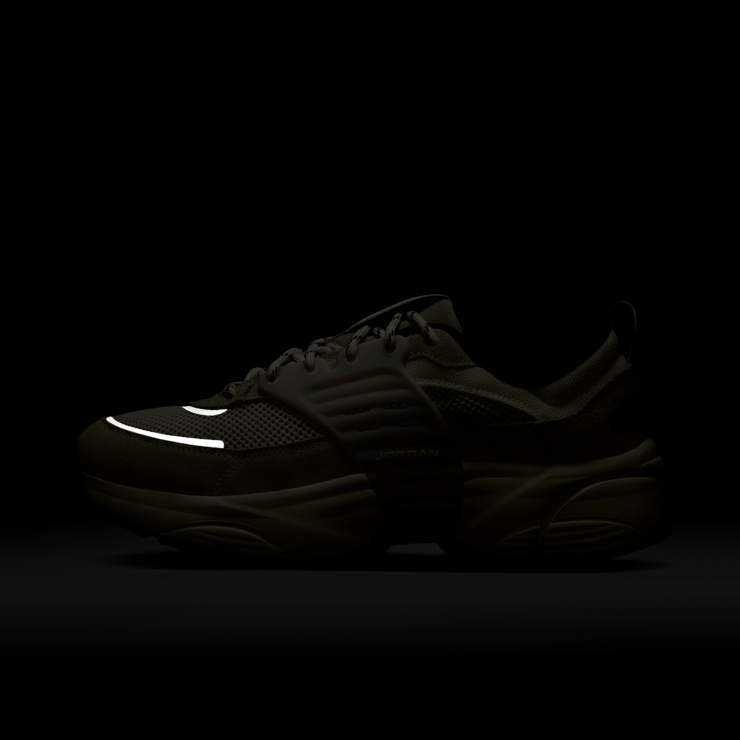 Jordan Trunner O/S Sail Angle 0