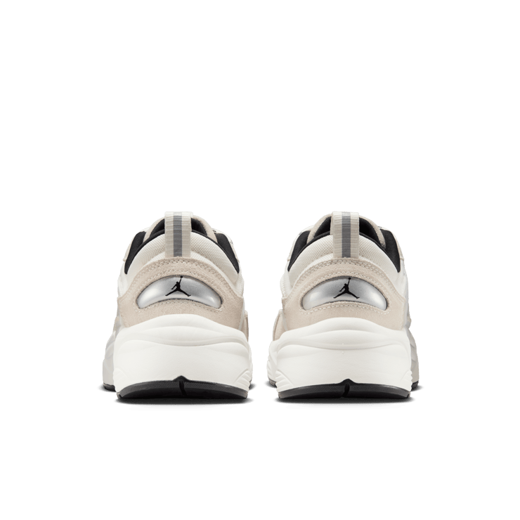 Jordan Trunner O/S Sail Angle 4