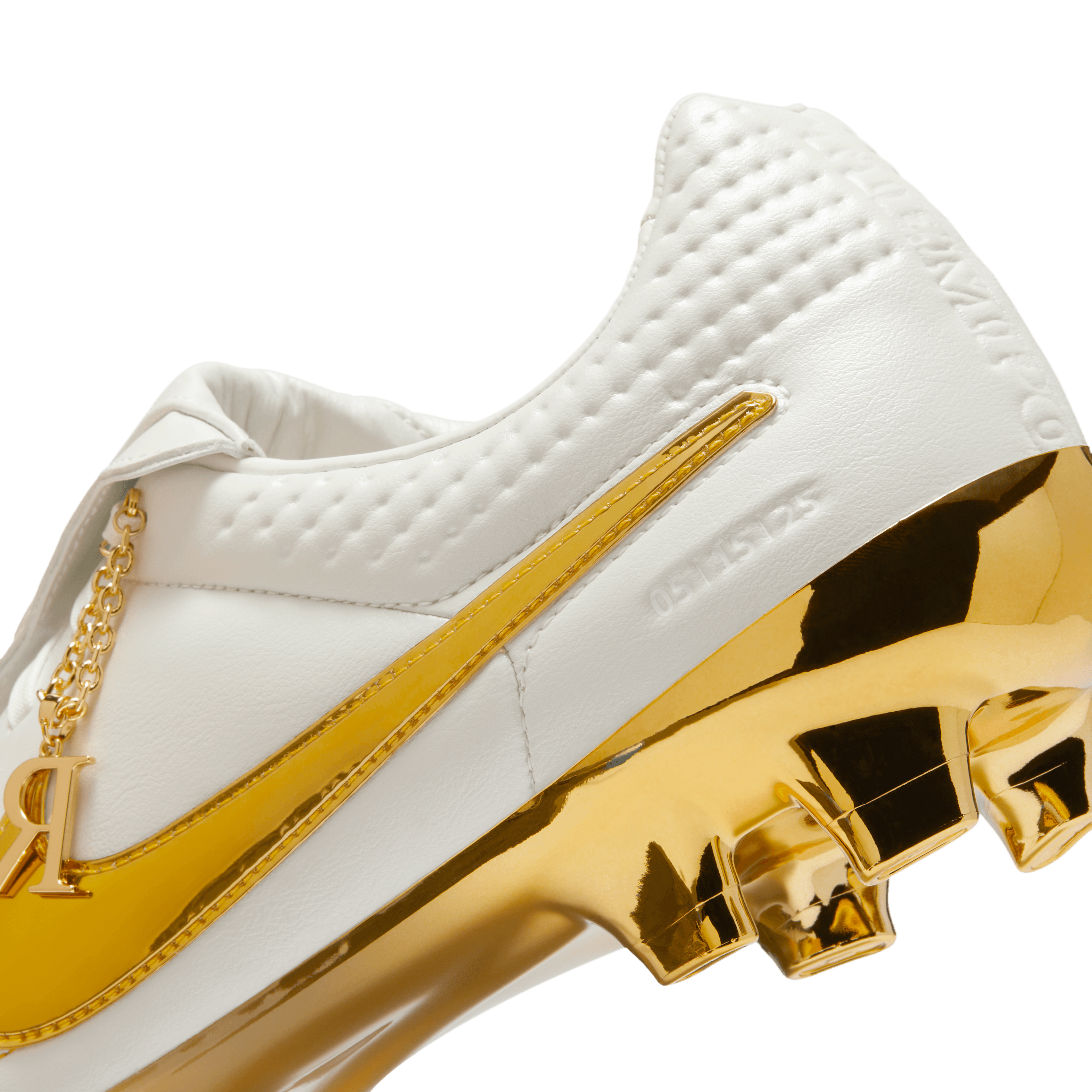 ronaldinho touch of gold cleats