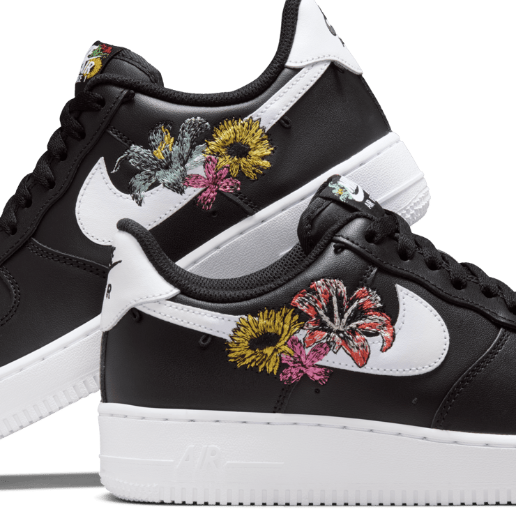 Nike Air Force 1 Low PRM Accepting All Flowers Black Angle 9