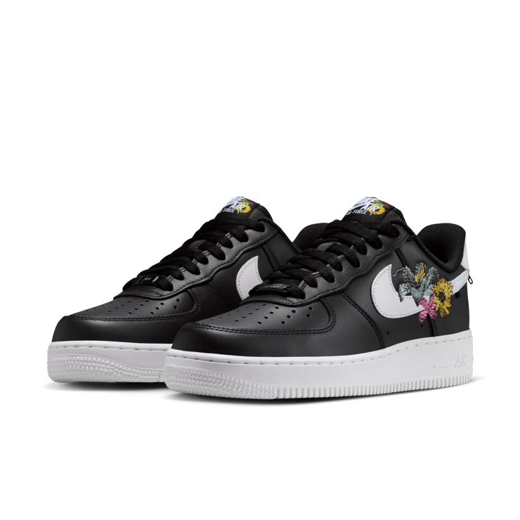 Nike Air Force 1 Low PRM Accepting All Flowers Black Angle 1