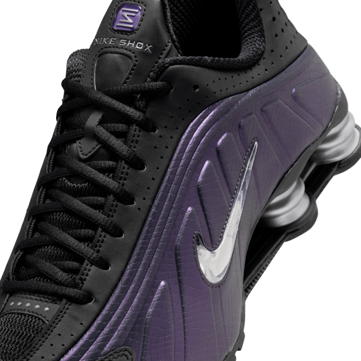 Nike Shox R4 Black Metallic Silver Angle 3