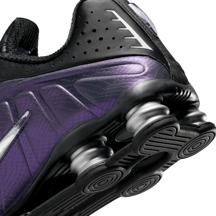 Nike Shox R4 Black Metallic Silver Angle 2